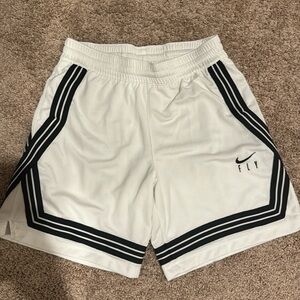 Nike Fly Basketball Shorts Youth Large